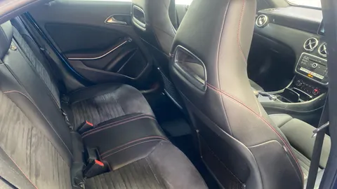 MERCEDES-BENZ A CLASS A180 AMG Line Premium Auto