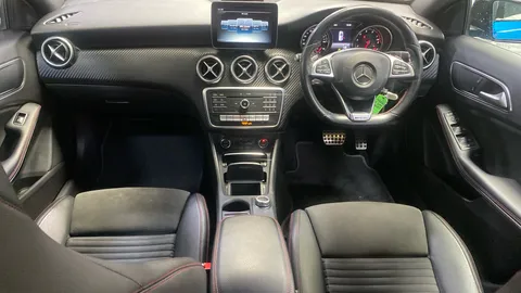 MERCEDES-BENZ A CLASS A180 AMG Line Premium Auto