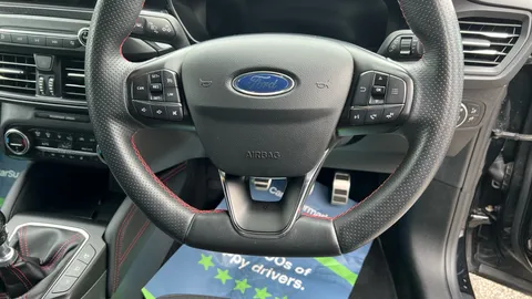 FORD FOCUS 1.0 EcoBoost Hybrid mHEV 125 ST-Line X Edition