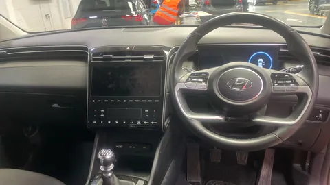 HYUNDAI TUCSON 1.6 TGDi SE Connect 2WD