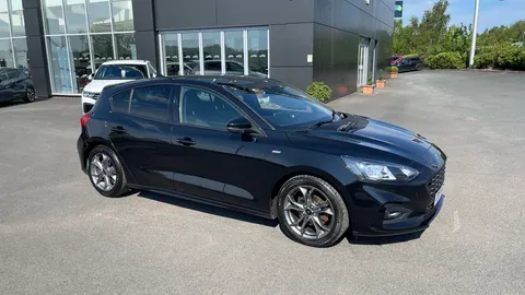 FORD FOCUS 1.5 EcoBlue 120 ST-Line Edition