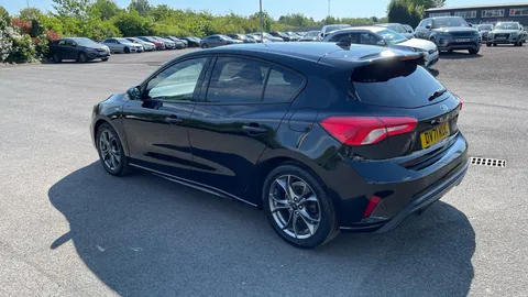 FORD FOCUS 1.5 EcoBlue 120 ST-Line Edition