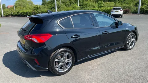 FORD FOCUS 1.5 EcoBlue 120 ST-Line Edition