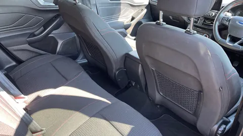 FORD FOCUS 1.5 EcoBlue 120 ST-Line Edition