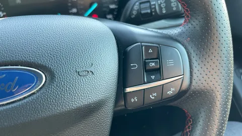 FORD FOCUS 1.5 EcoBlue 120 ST-Line Edition