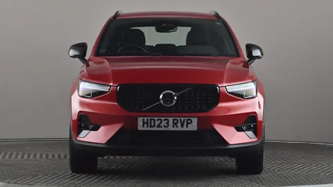 VOLVO XC40 2.0 B3P Plus Dark Auto