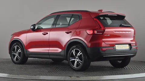VOLVO XC40 2.0 B3P Plus Dark Auto
