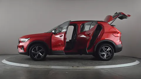 VOLVO XC40 2.0 B3P Plus Dark Auto