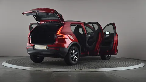 VOLVO XC40 2.0 B3P Plus Dark Auto