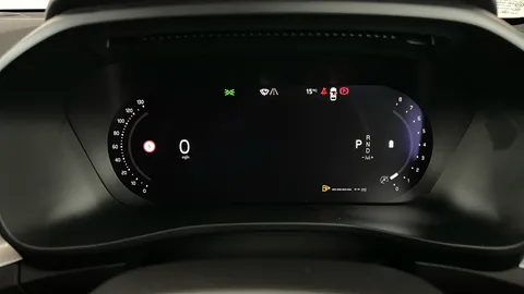 VOLVO XC40 2.0 B3P Plus Dark Auto