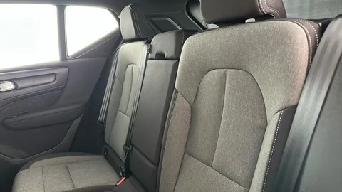 VOLVO XC40 2.0 B3P Plus Dark Auto