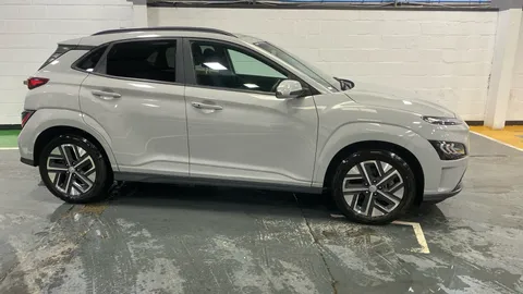 HYUNDAI KONA 100kW Premium 39kWh Auto