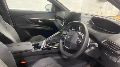 PEUGEOT 3008 1.2 Hybrid 136 Allure Premium+ e-DSC6