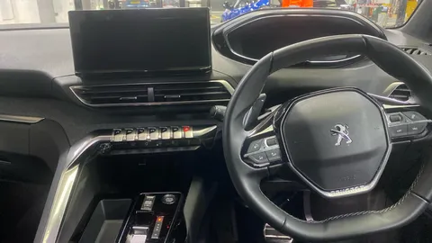 PEUGEOT 3008 1.2 Hybrid 136 Allure Premium+ e-DSC6