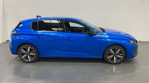 PEUGEOT 308 1.2 PureTech Allure EAT8