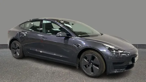 TESLA MODEL 3 RWD Auto