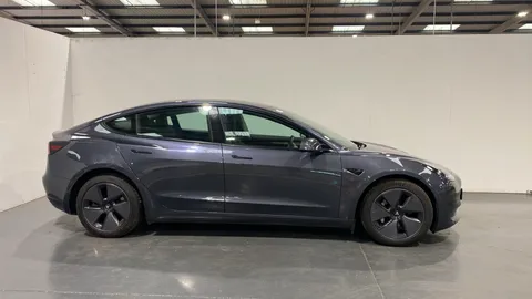 TESLA MODEL 3 RWD Auto