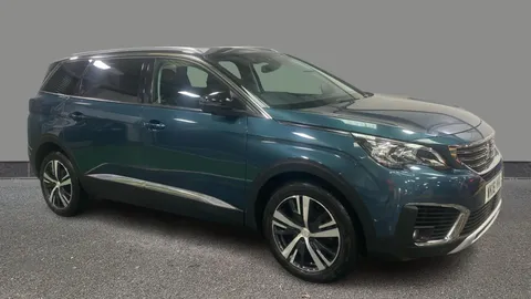 PEUGEOT 5008 1.2 PureTech Allure EAT6