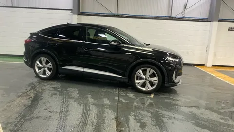 AUDI Q4 150kW 40 82kWh S Line Auto