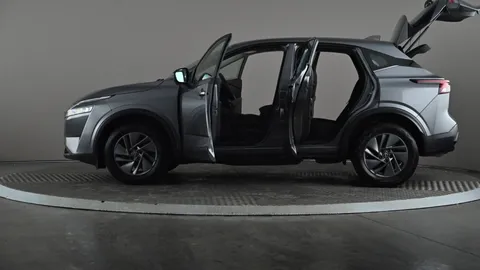 NISSAN QASHQAI 1.3 DiG-T MH Acenta Premium