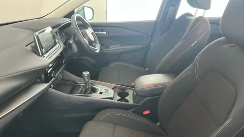 NISSAN QASHQAI 1.3 DiG-T MH Acenta Premium