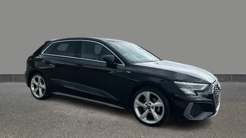 AUDI A3 35 TFSI S Line