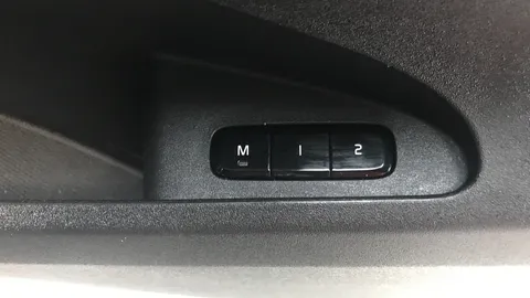 POLESTAR 2 165kW 64kWh Standard Range Single motor Auto