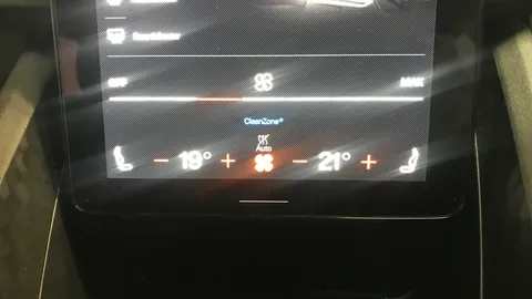 POLESTAR 2 165kW 64kWh Standard Range Single motor Auto
