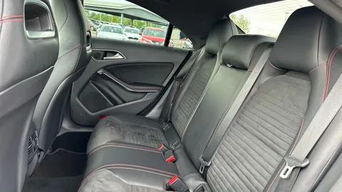MERCEDES-BENZ CLA CLA 220d AMG Line Tip Auto