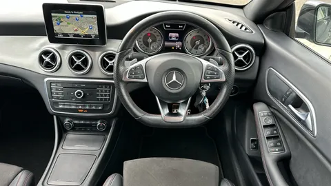 MERCEDES-BENZ CLA CLA 220d AMG Line Tip Auto