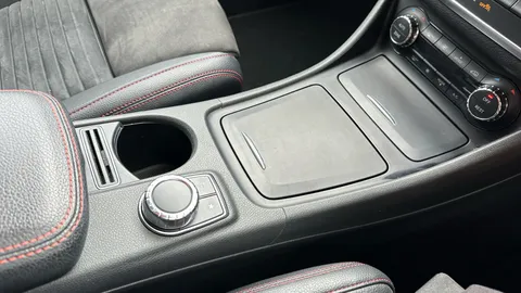 MERCEDES-BENZ CLA CLA 220d AMG Line Tip Auto