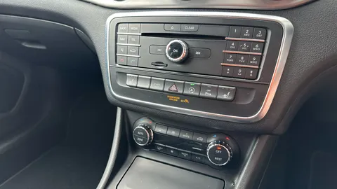 MERCEDES-BENZ CLA CLA 220d AMG Line Tip Auto