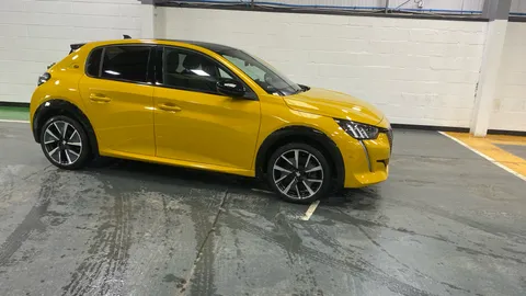 PEUGEOT 208 100kW GT 50kWh Auto
