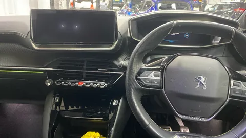 PEUGEOT 208 100kW GT 50kWh Auto