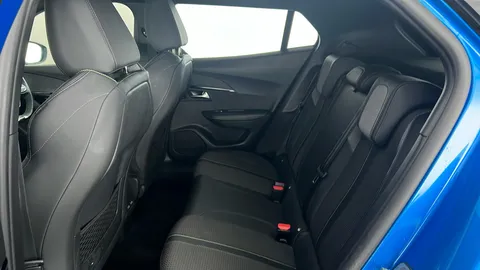PEUGEOT 2008 100kW GT 50kWh Auto