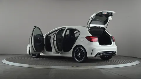 MERCEDES-BENZ A CLASS A200 AMG Line Premium Auto