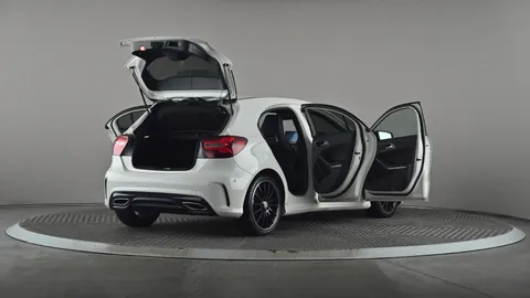 MERCEDES-BENZ A CLASS A200 AMG Line Premium Auto