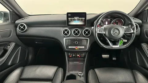 MERCEDES-BENZ A CLASS A200 AMG Line Premium Auto