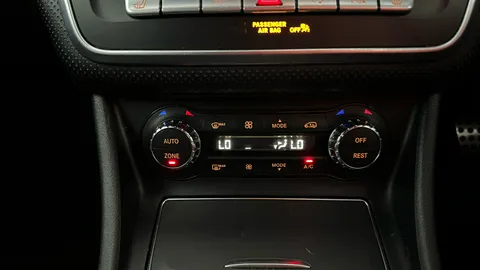 MERCEDES-BENZ A CLASS A200 AMG Line Premium Auto