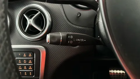 MERCEDES-BENZ A CLASS A200 AMG Line Premium Auto