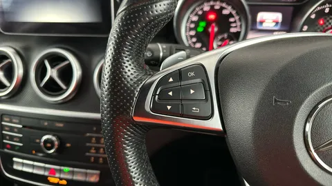 MERCEDES-BENZ A CLASS A200 AMG Line Premium Auto
