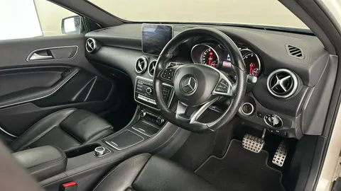 MERCEDES-BENZ A CLASS A200 AMG Line Premium Auto