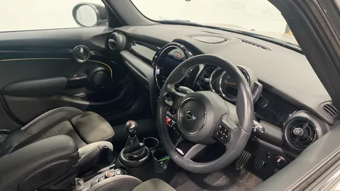 MINI HATCHBACK 1.5 Cooper Sport [Comfort Pack]