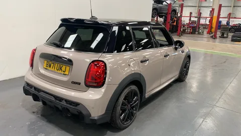 MINI HATCHBACK 1.5 Cooper Sport [Comfort Pack]