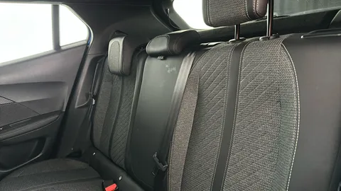 PEUGEOT 2008 100kW Allure 50kWh Auto