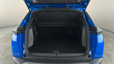 PEUGEOT 2008 100kW Allure 50kWh Auto