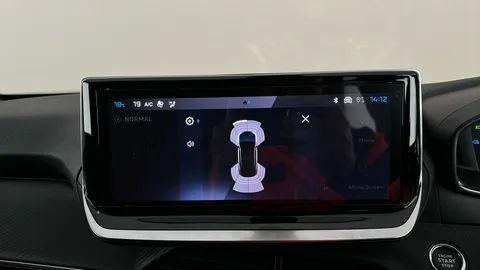 PEUGEOT 2008 100kW Allure 50kWh Auto