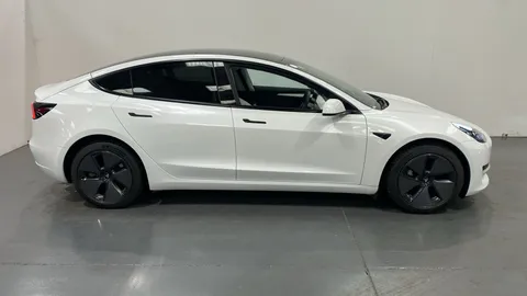 TESLA MODEL 3 Standard Plus Auto
