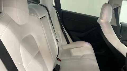 TESLA MODEL 3 Standard Plus Auto