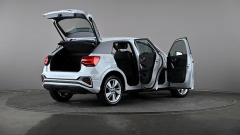 AUDI Q2 30 TFSI S Line
